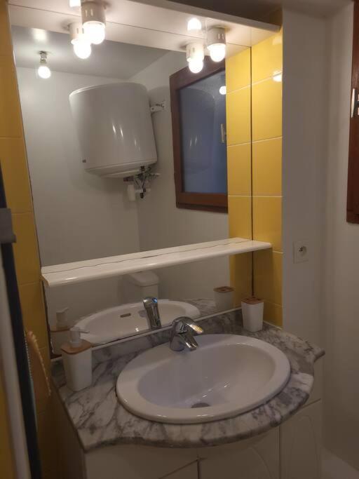 Appartement Paris Disneyland, Parking Gratuit, Rer A ノワジー＝ル＝グラン エクステリア 写真
